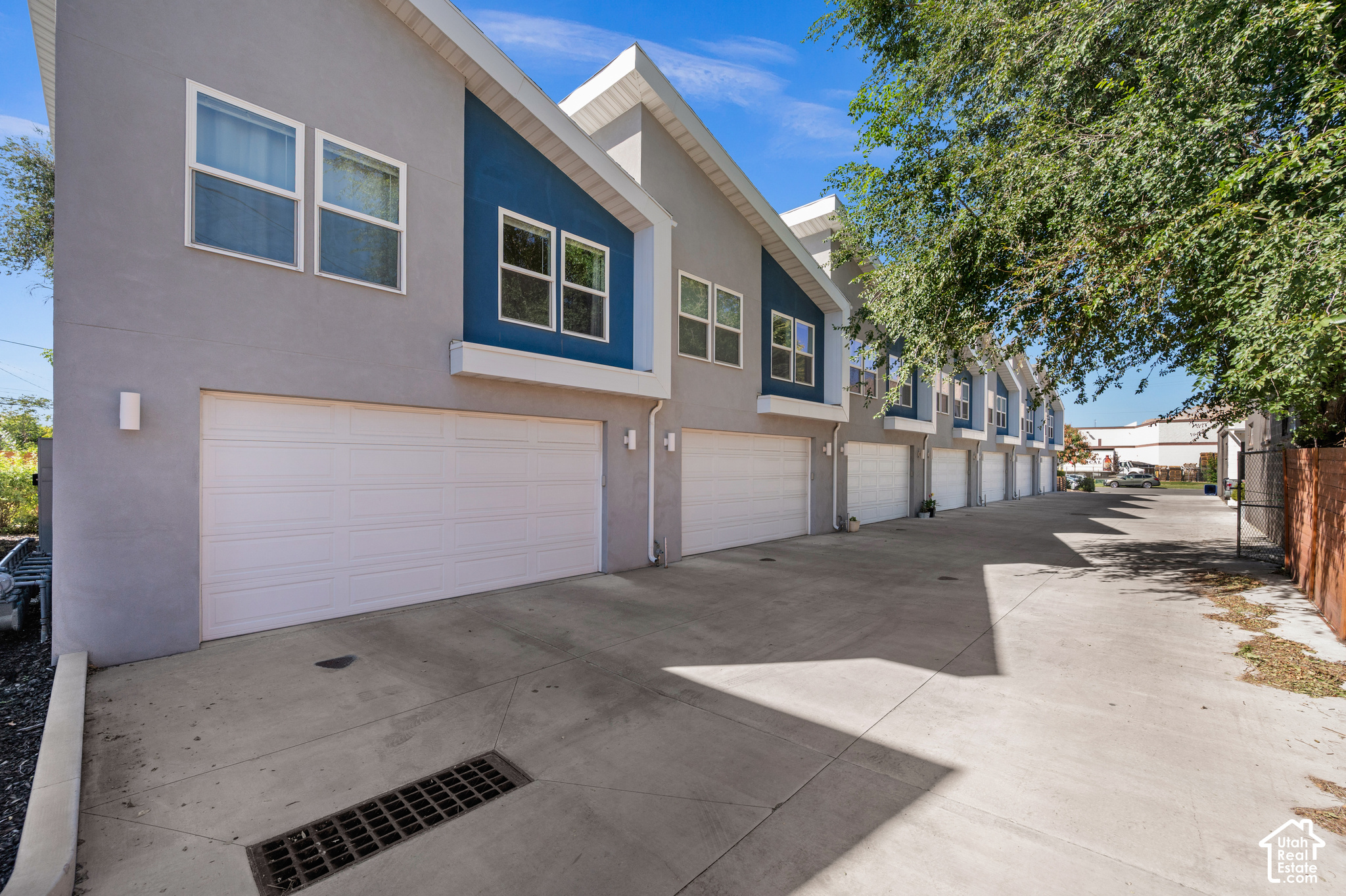 465 N BEAUMONT CT