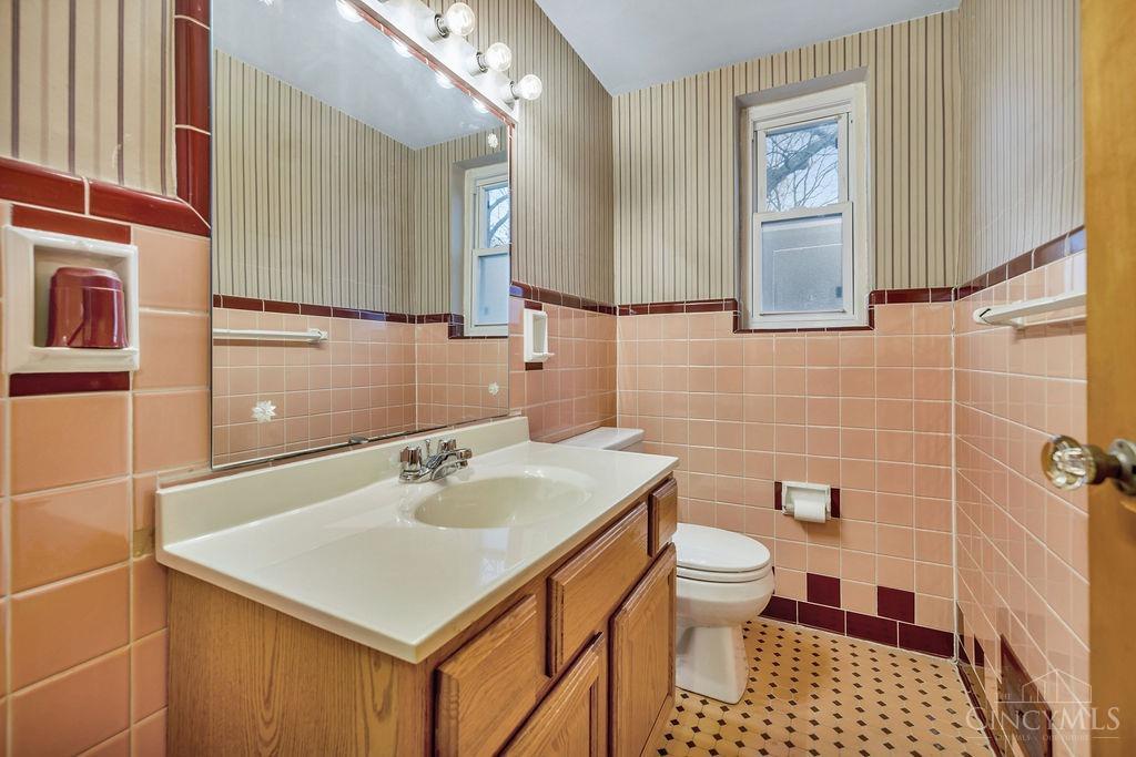 1323 Beechmeadow Lane