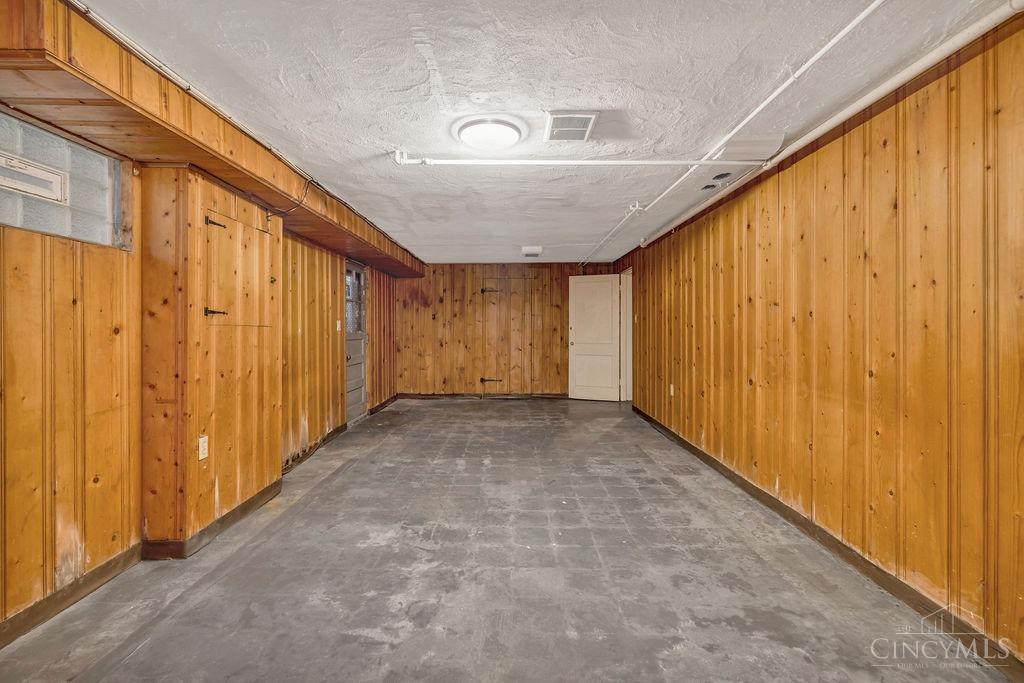 1323 Beechmeadow Lane