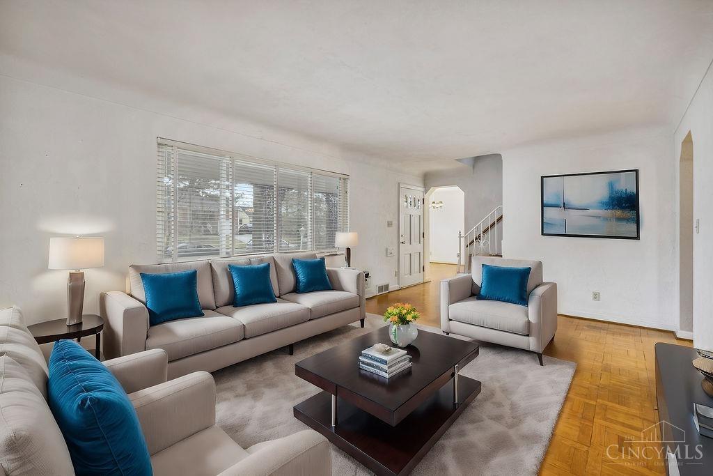 1323 Beechmeadow Lane
