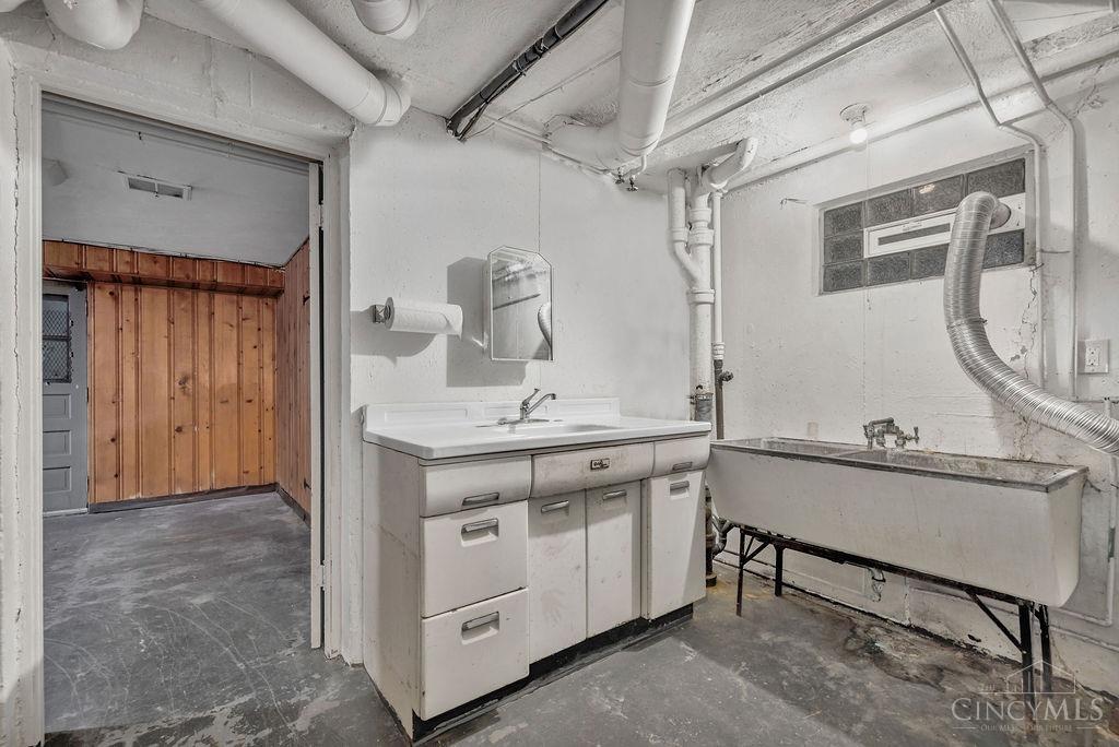 1323 Beechmeadow Lane