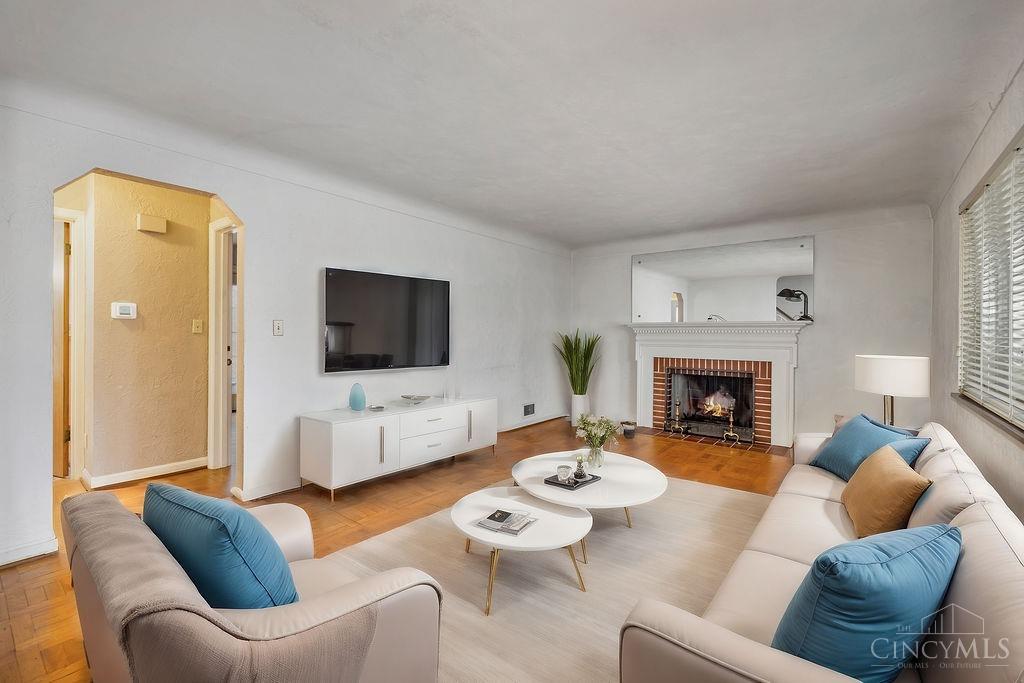 1323 Beechmeadow Lane