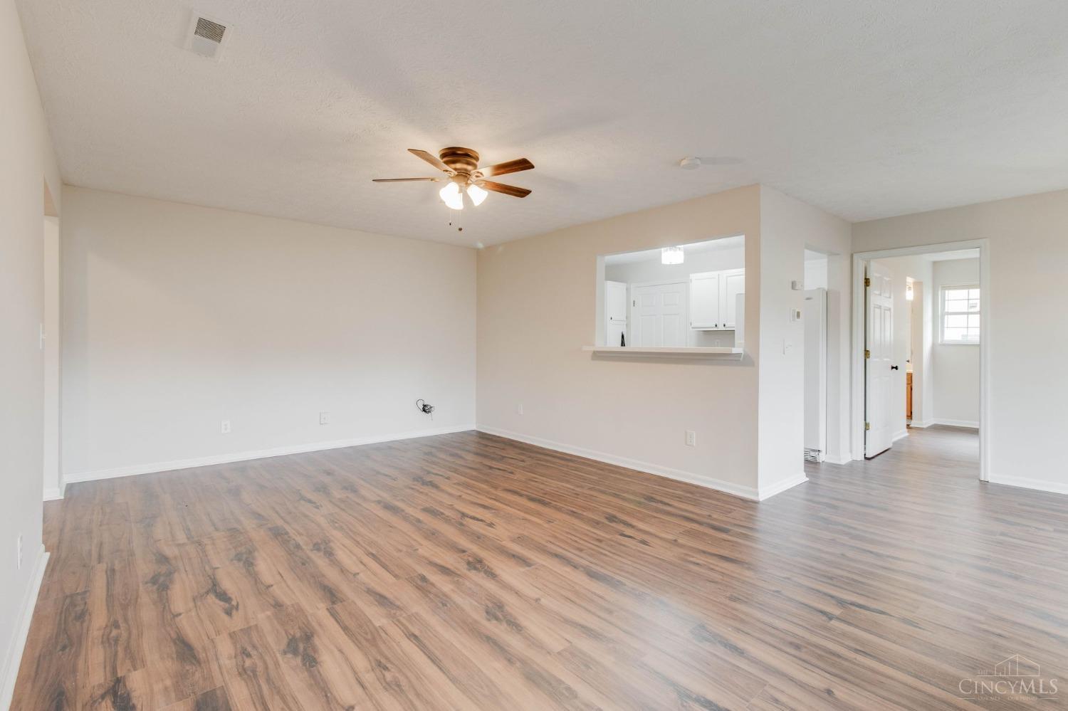 9460 Crockett Pass