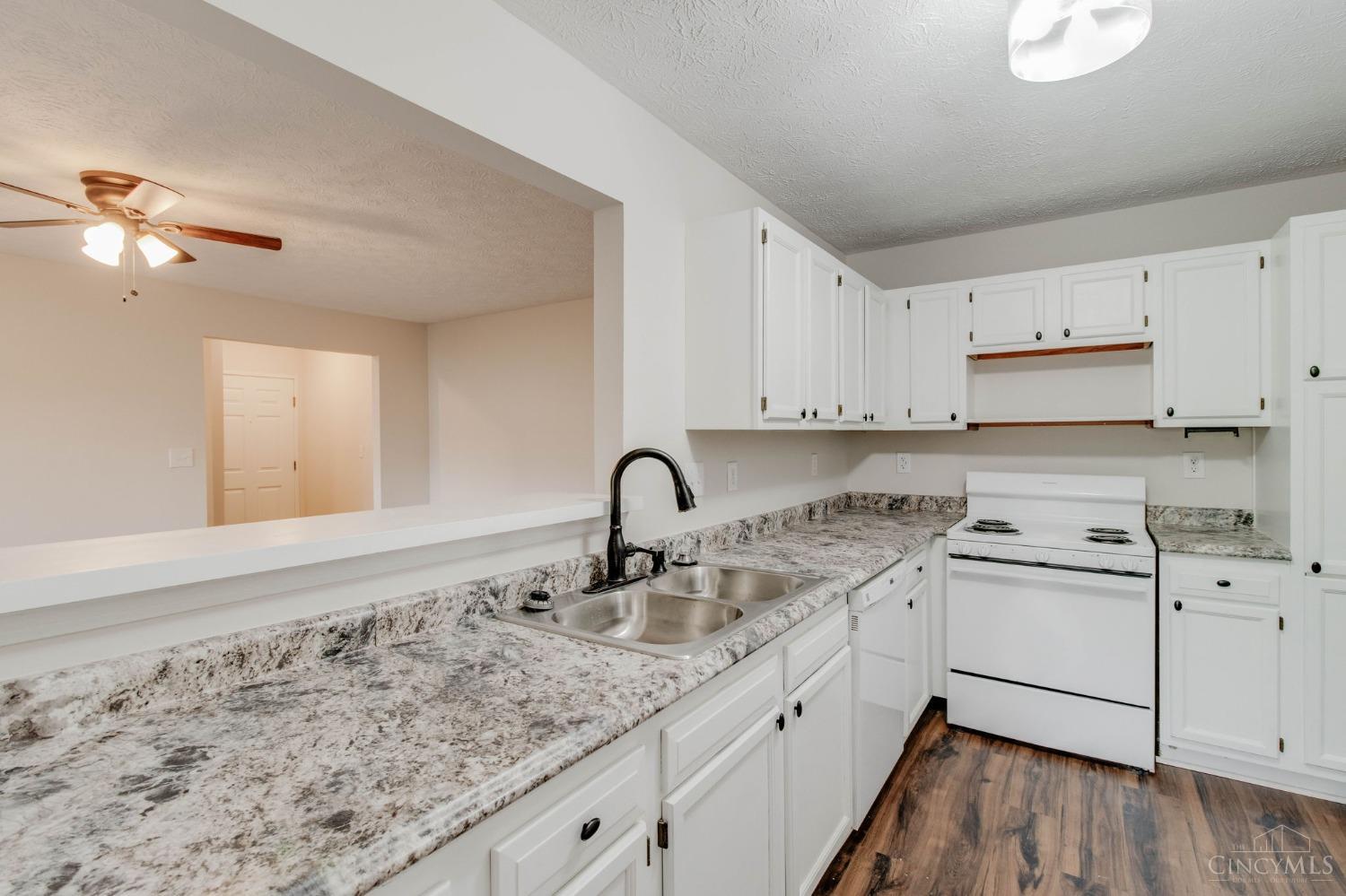 9460 Crockett Pass