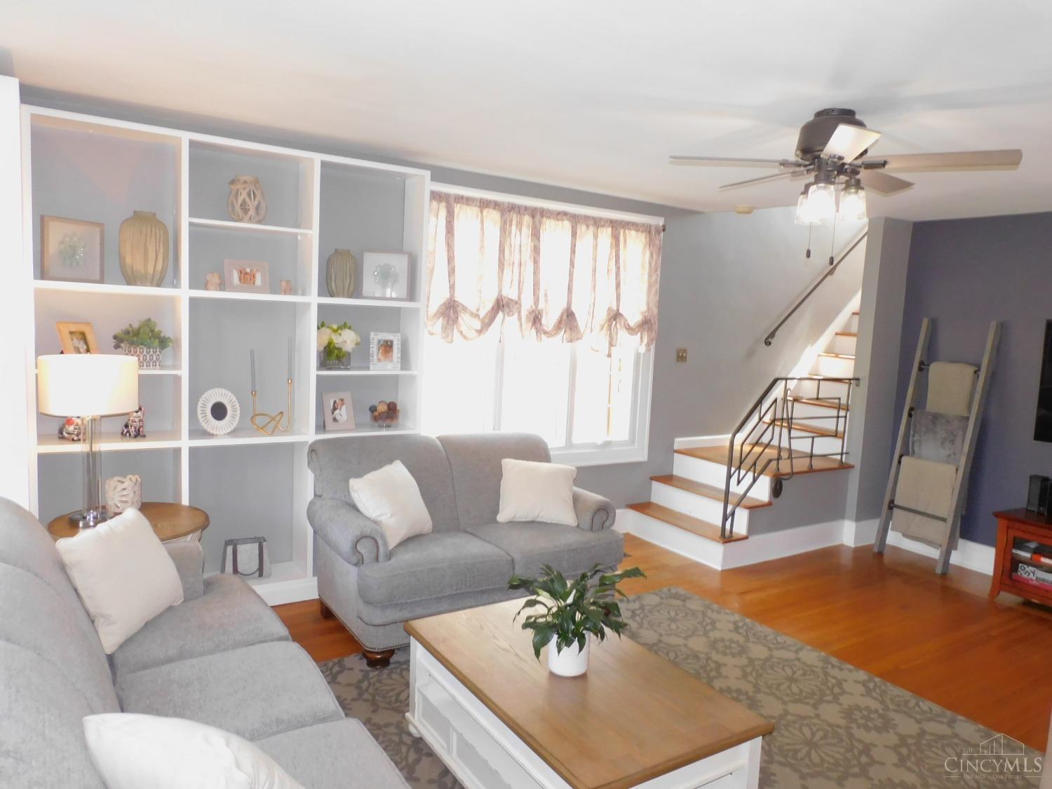 1122 Omena Place