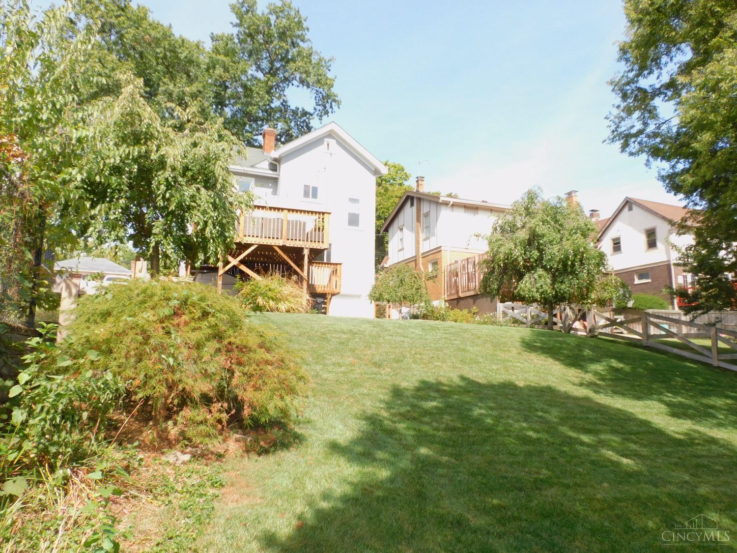 1122 Omena Place