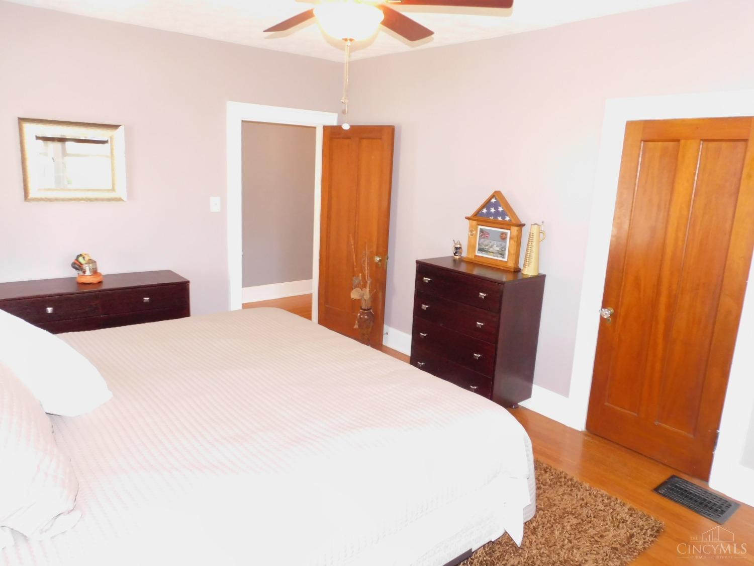 1122 Omena Place