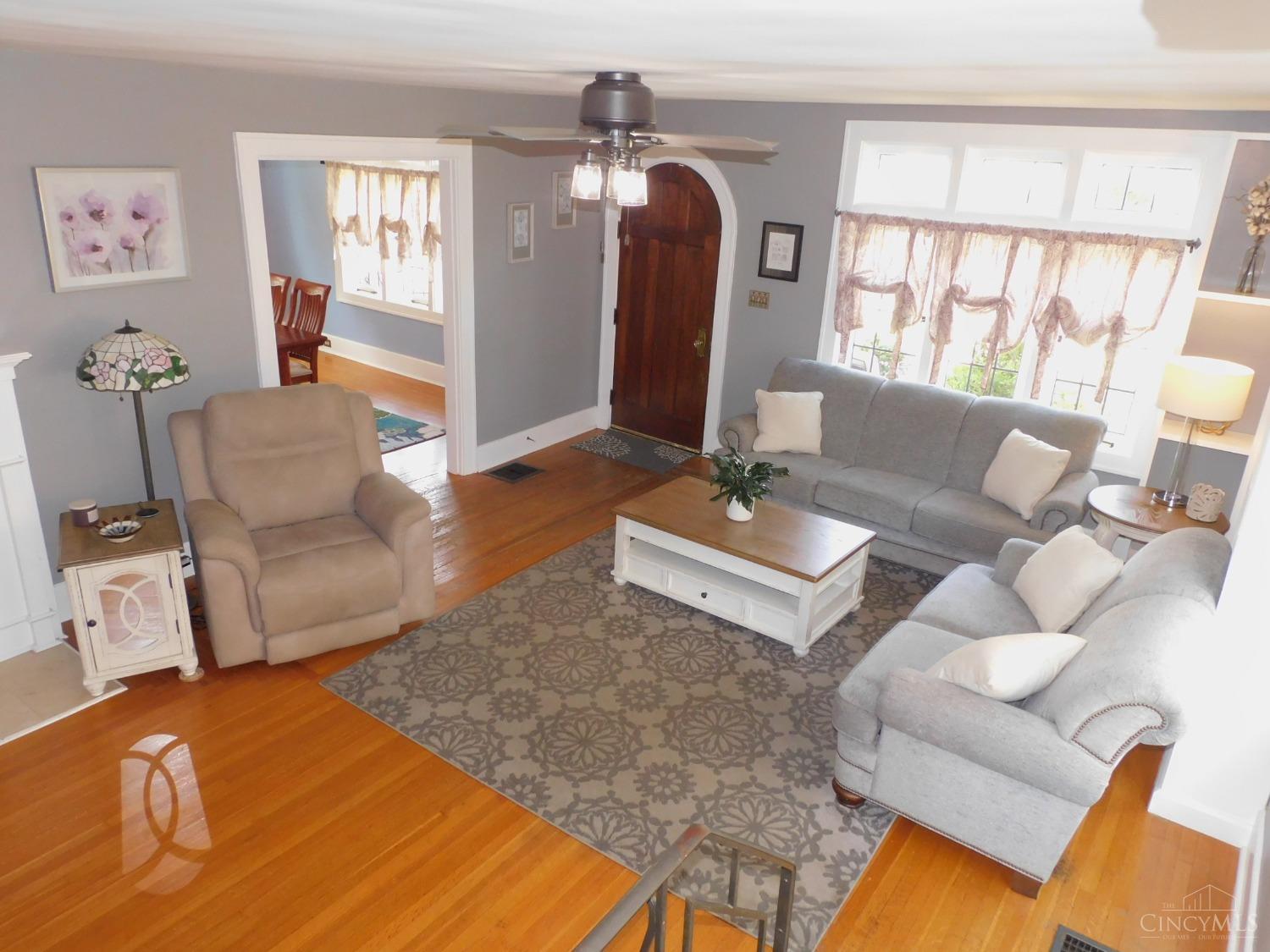 1122 Omena Place