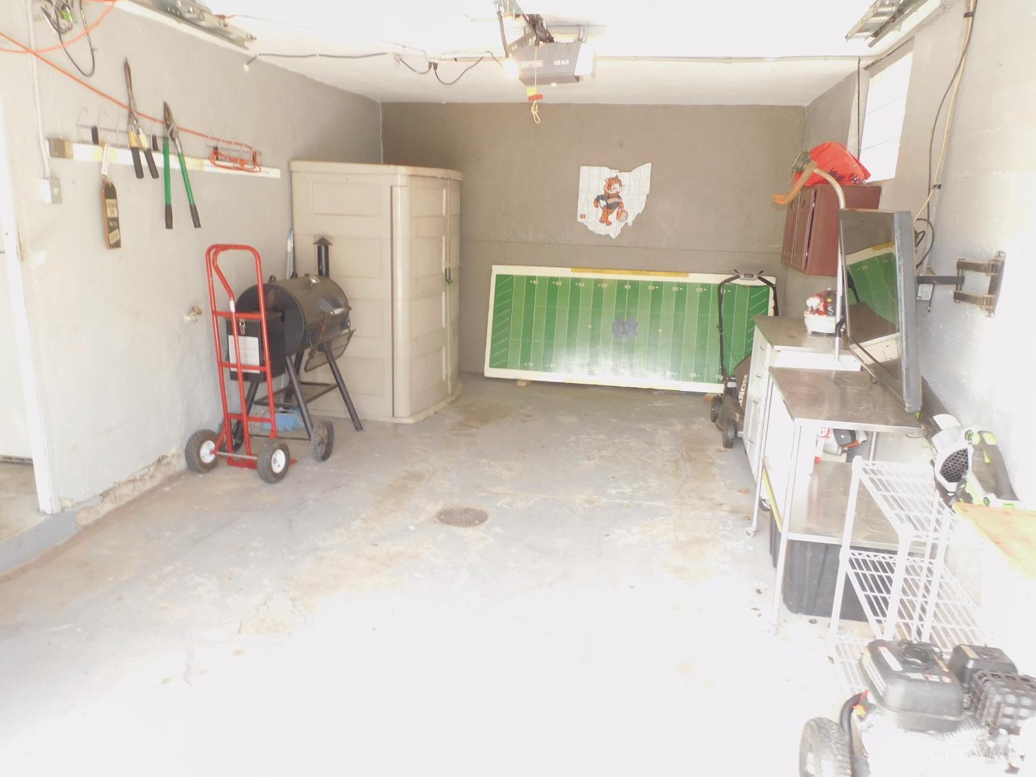 1122 Omena Place