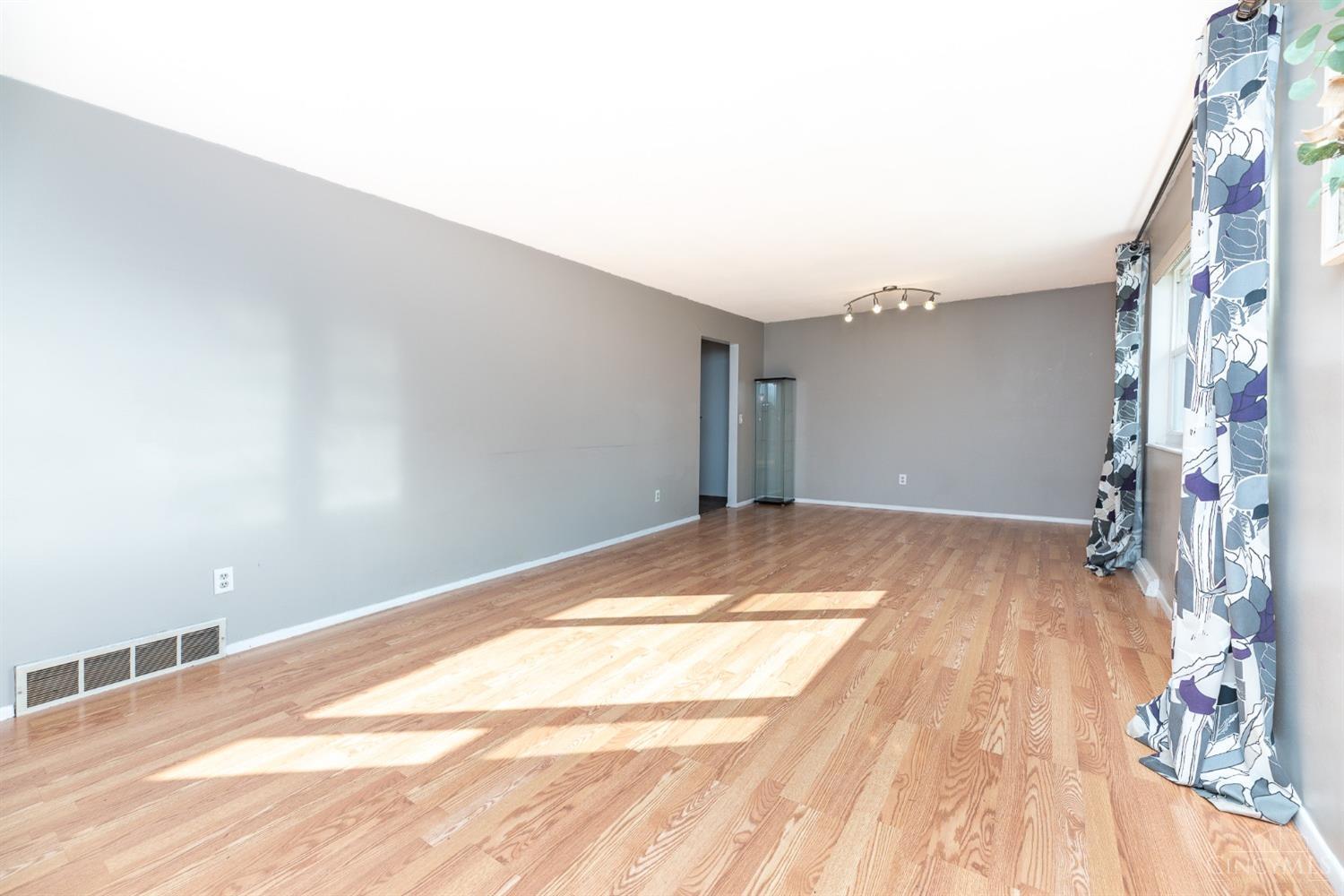 422 Vinnedge Avenue