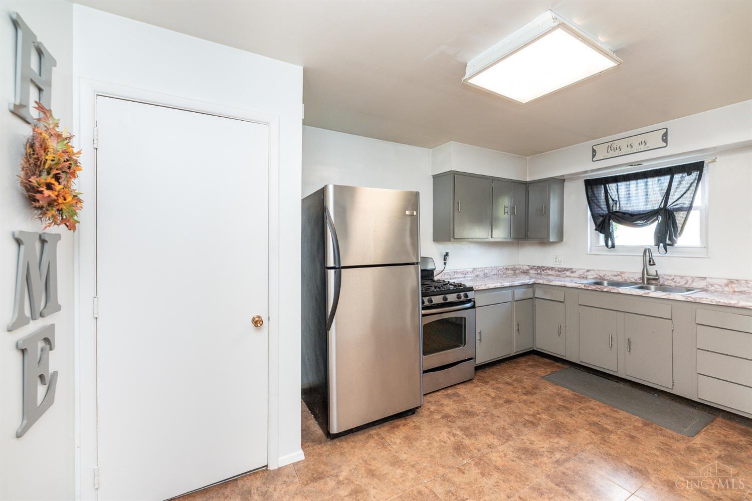 422 Vinnedge Avenue