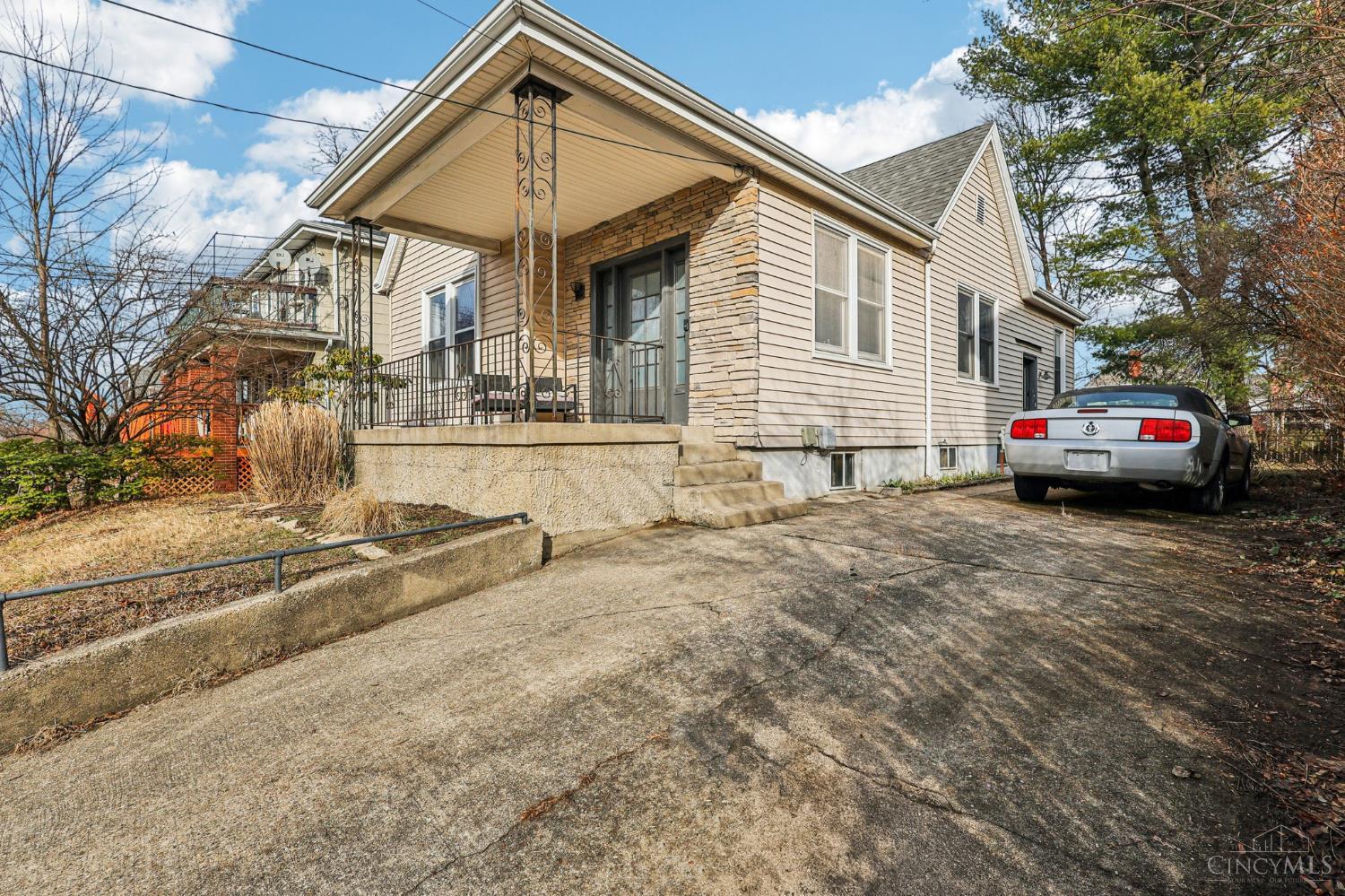 3744 Isabella Avenue