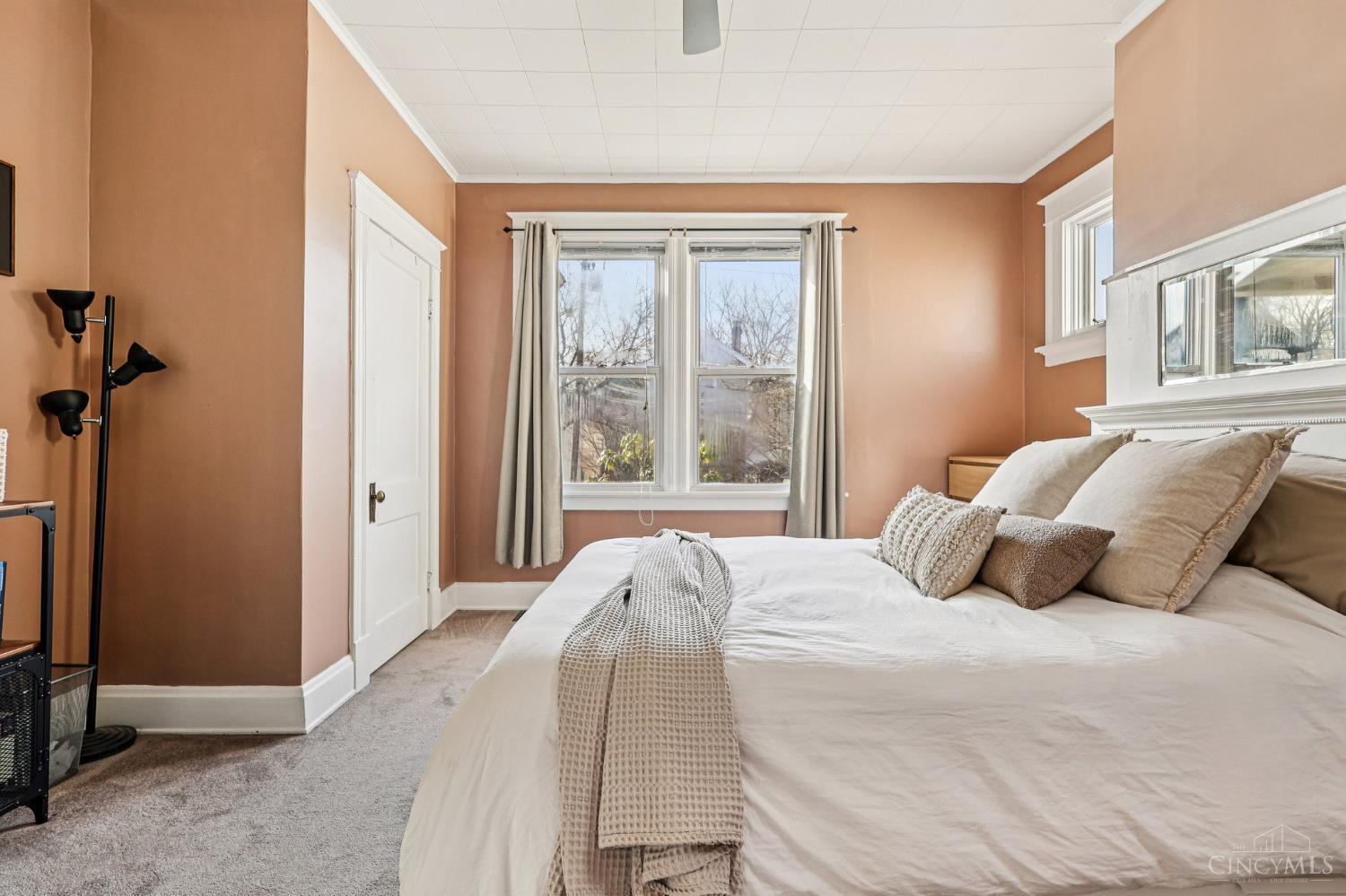 3744 Isabella Avenue