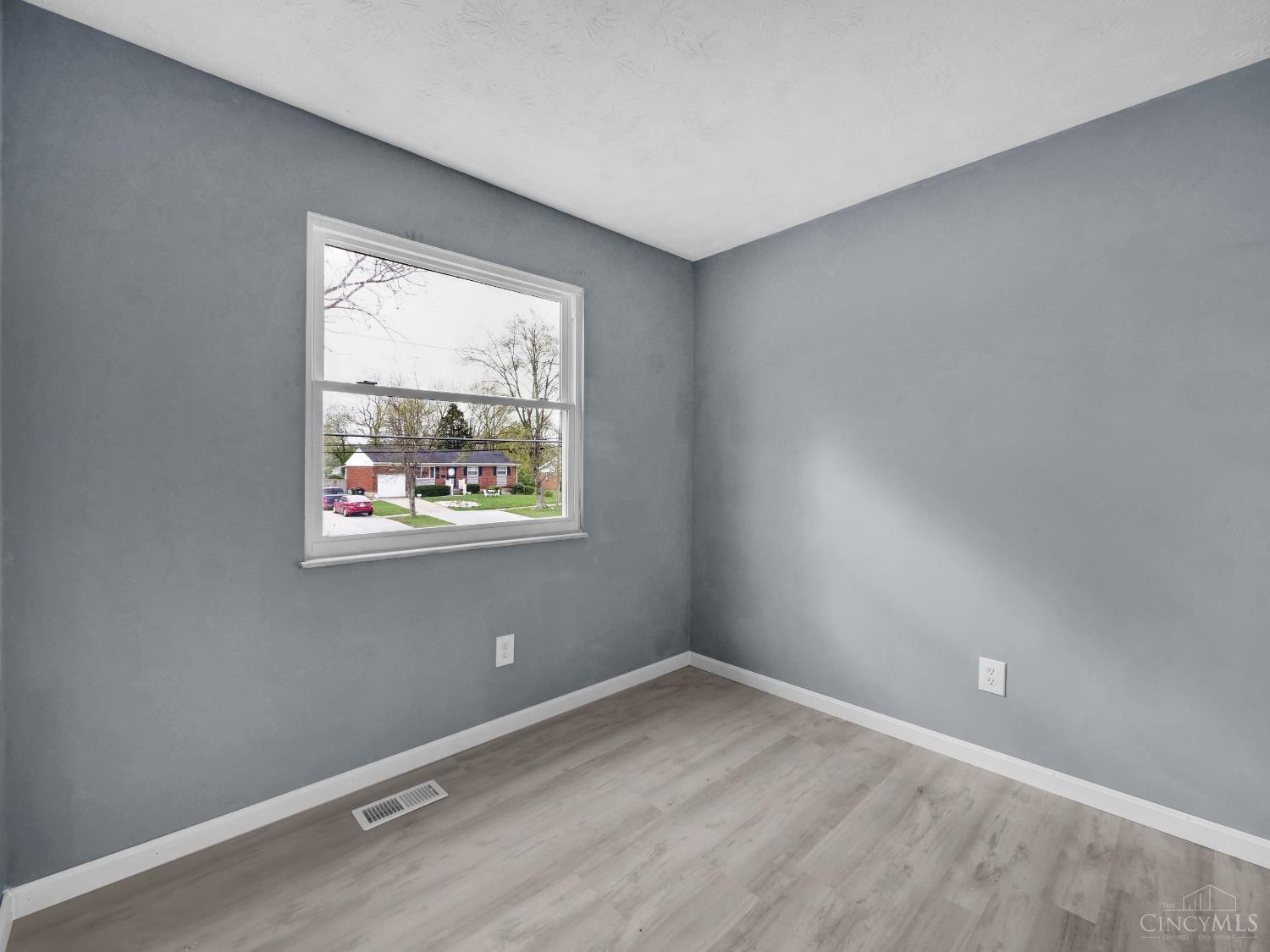 1034 W Kemper Road