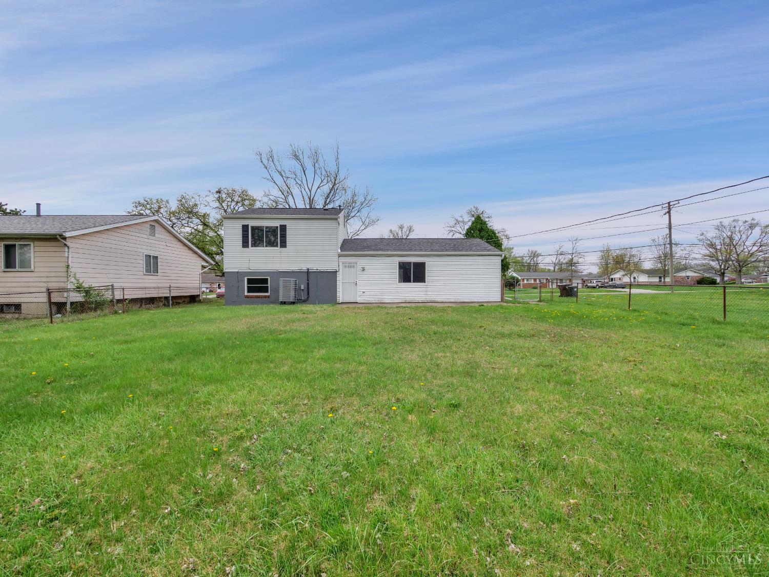 1034 W Kemper Road