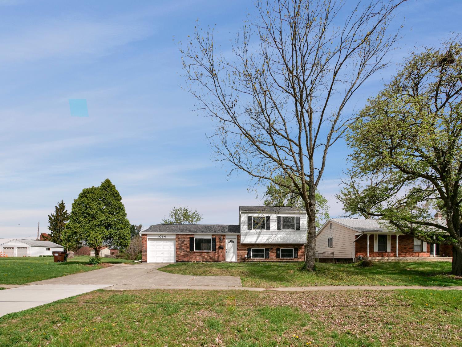 1034 W Kemper Road