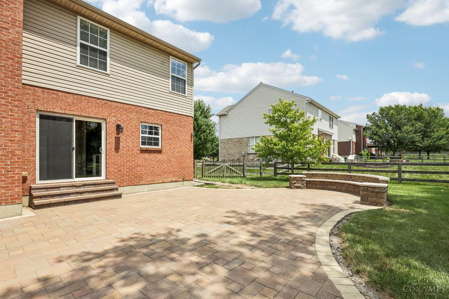 5798 Hawthorne Reserves Drive