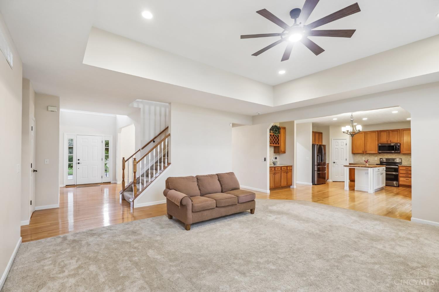 5798 Hawthorne Reserves Drive