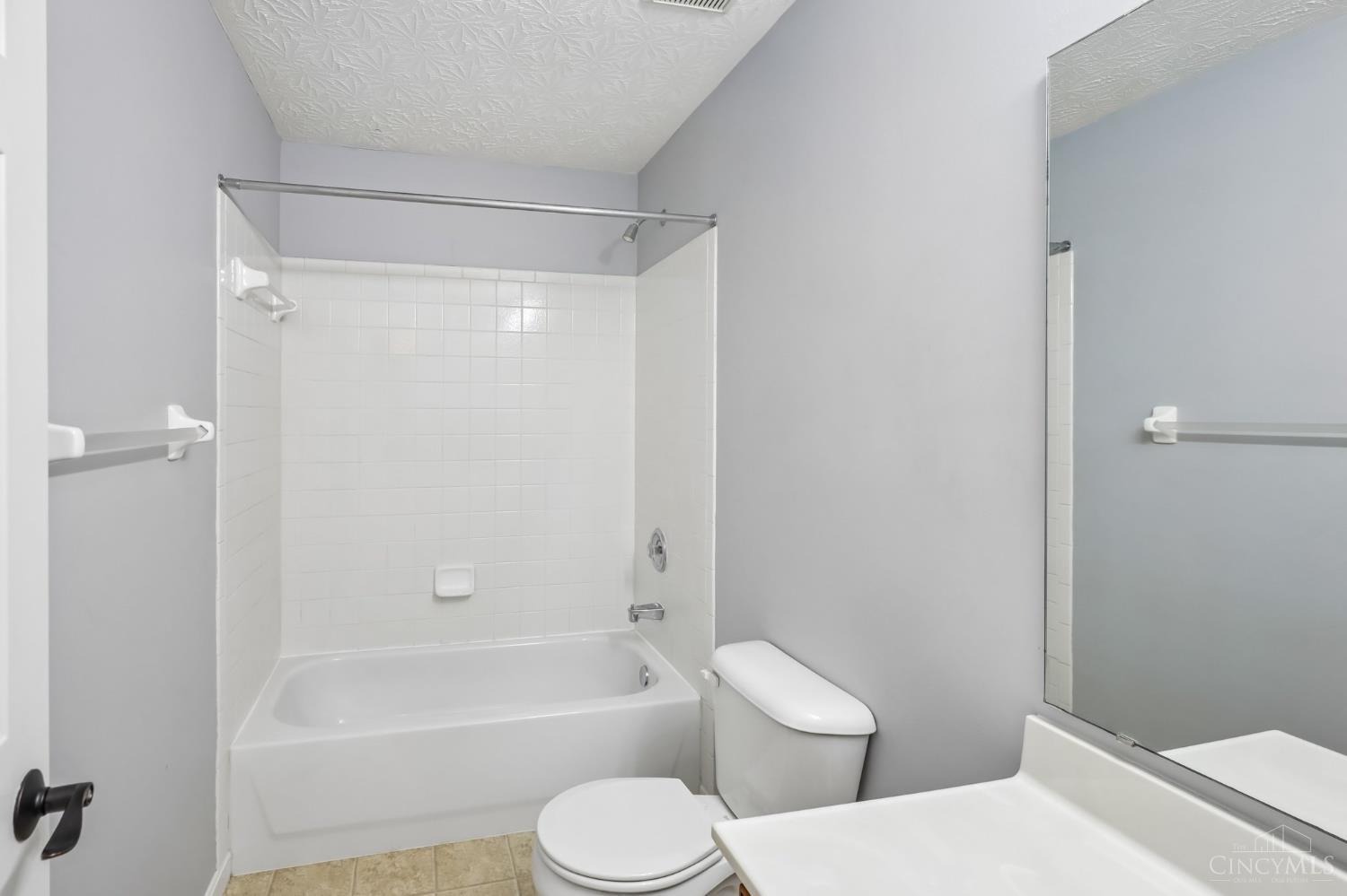 5798 Hawthorne Reserves Drive