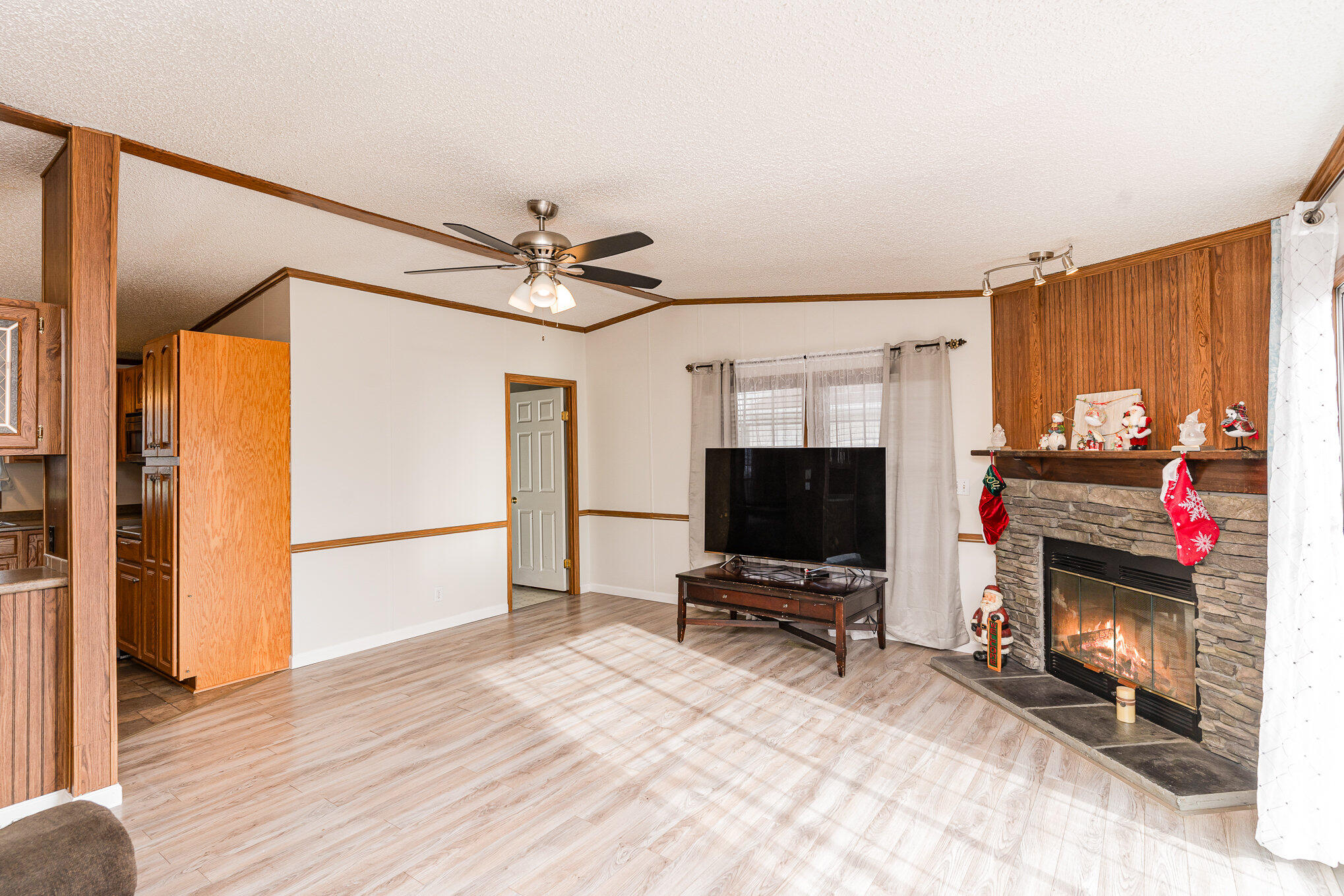 280 Eagle Ridge Drive