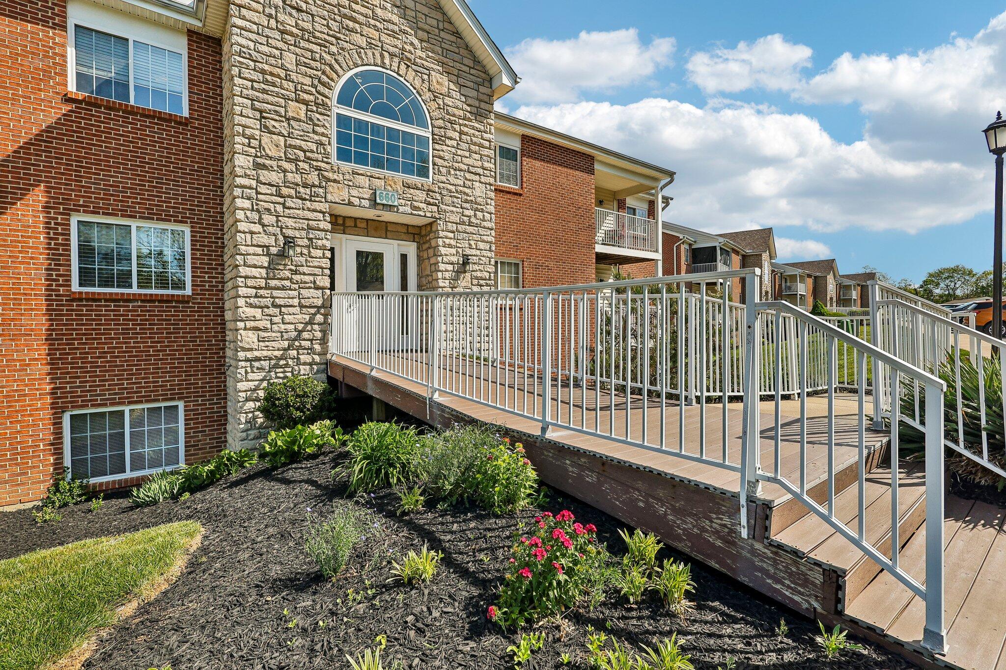 660 Friars Lane, 1
