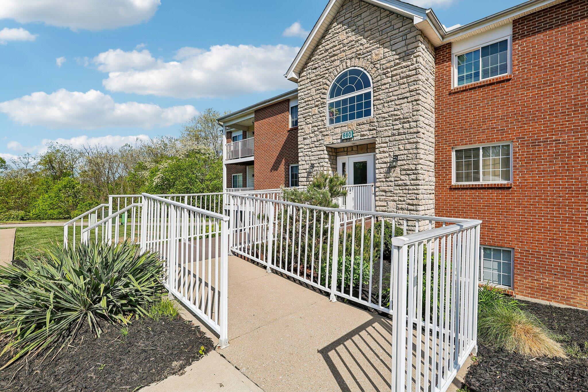 660 Friars Lane, 1