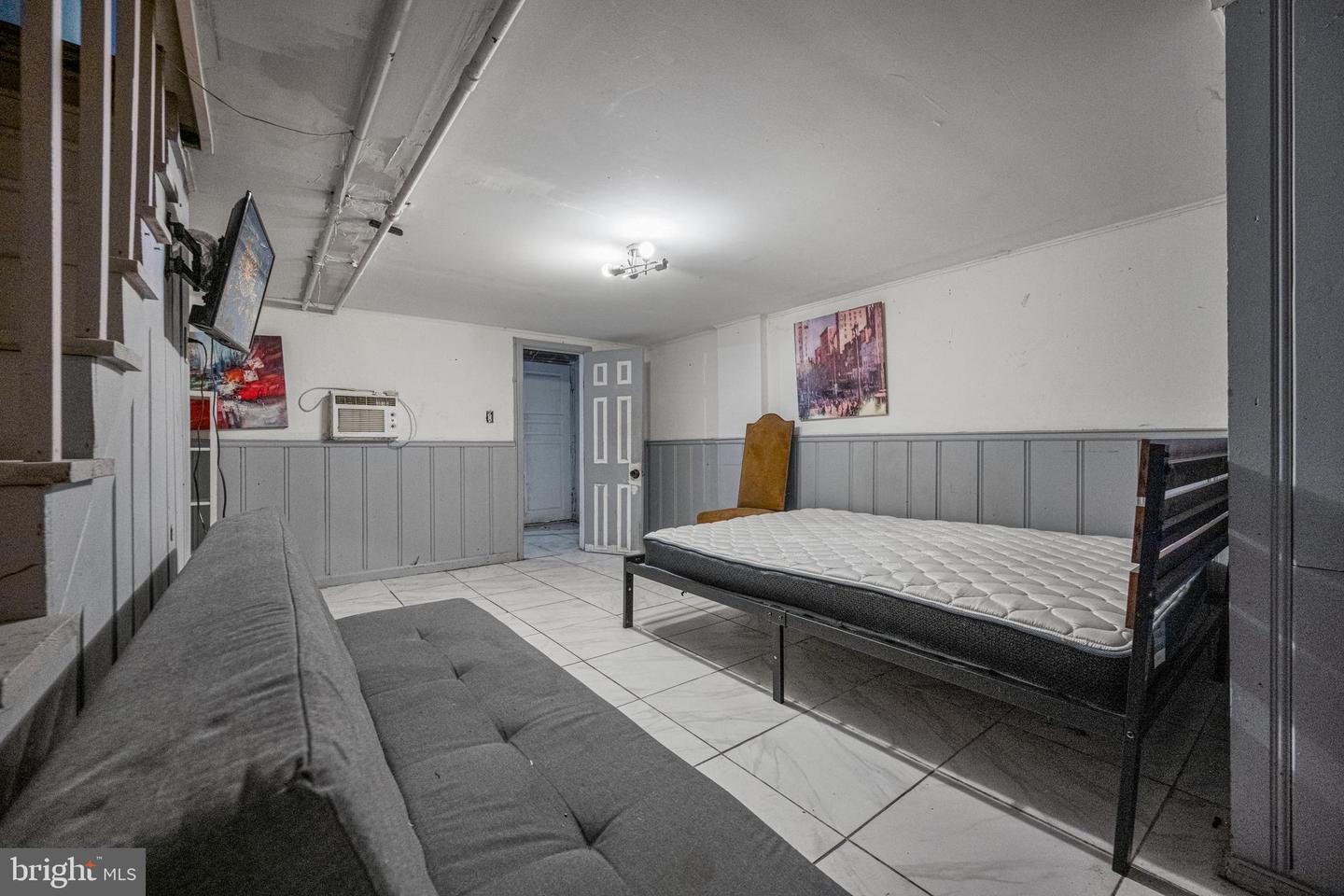 5610 Ready Ave