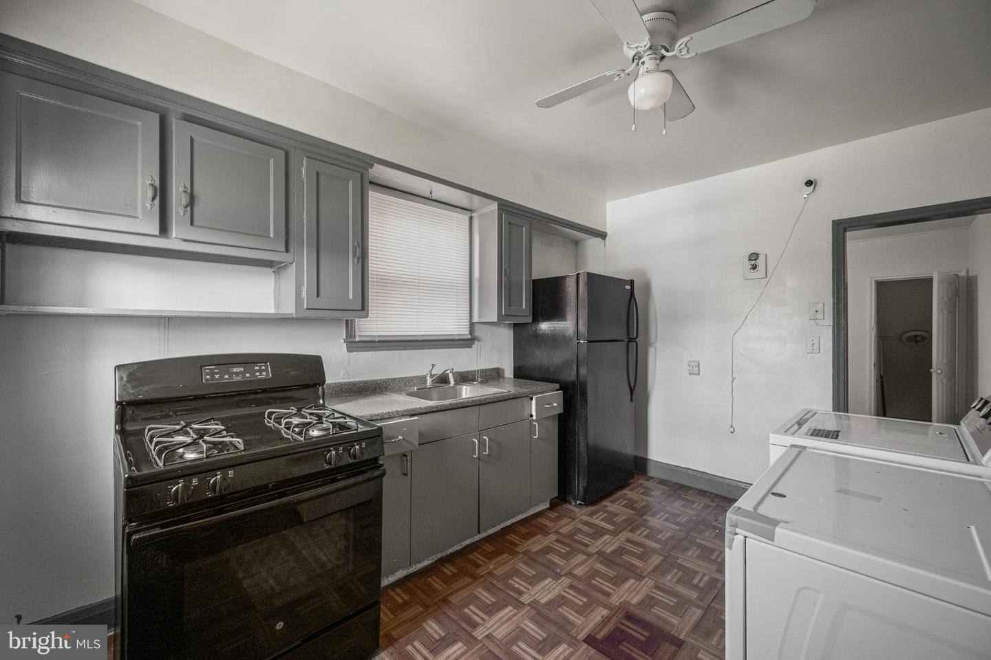 5610 Ready Ave