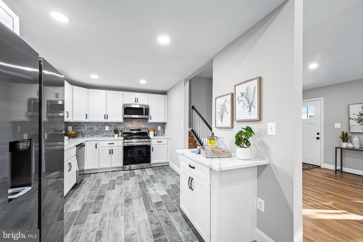 15 Arbutus AVENUE