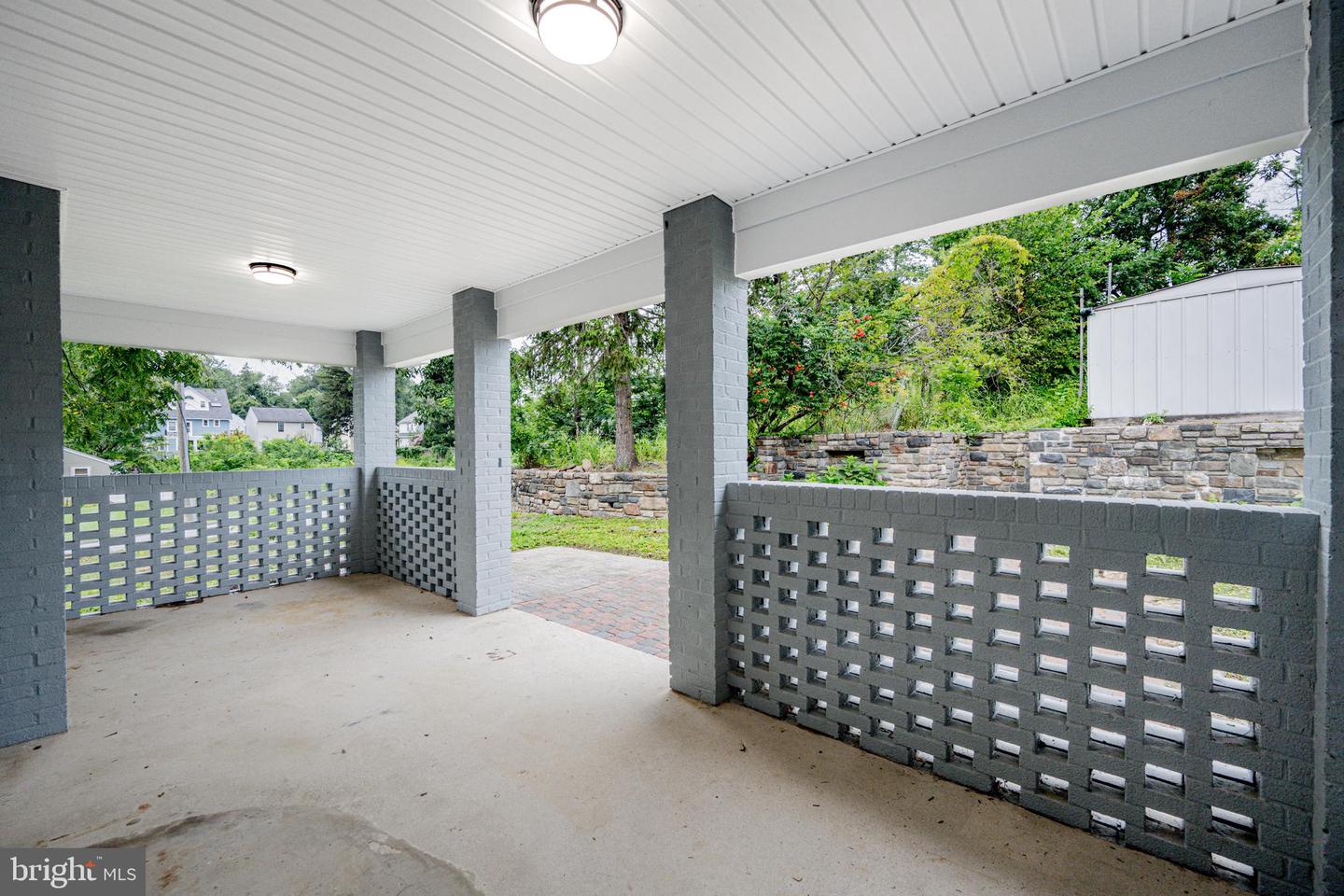 15 Arbutus AVENUE