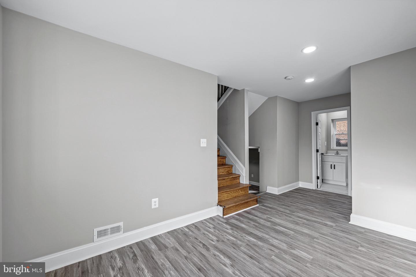 15 Arbutus AVENUE