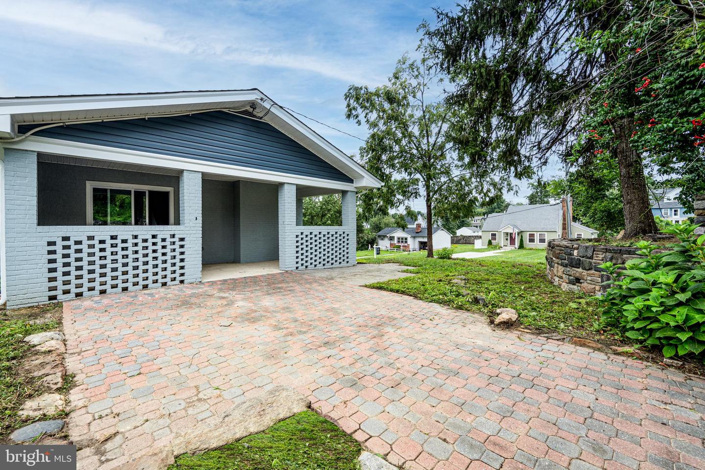 15 Arbutus AVENUE