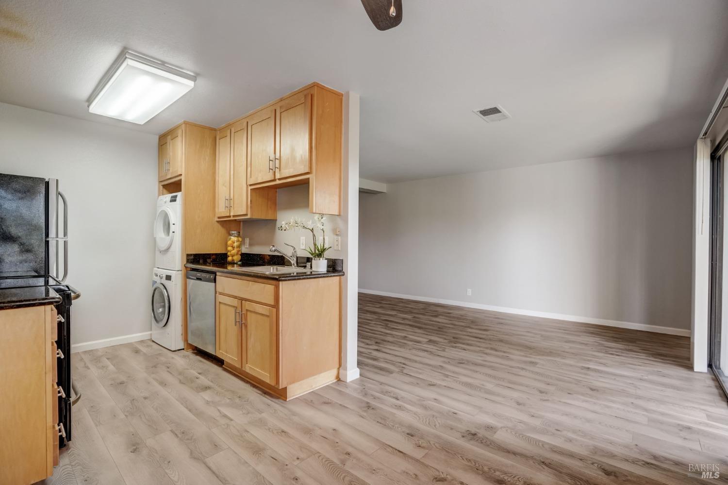 900 Cambridge Dr #133