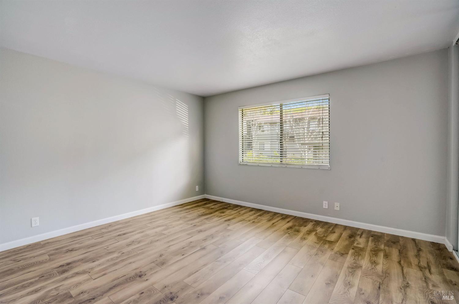 900 Cambridge Dr #133