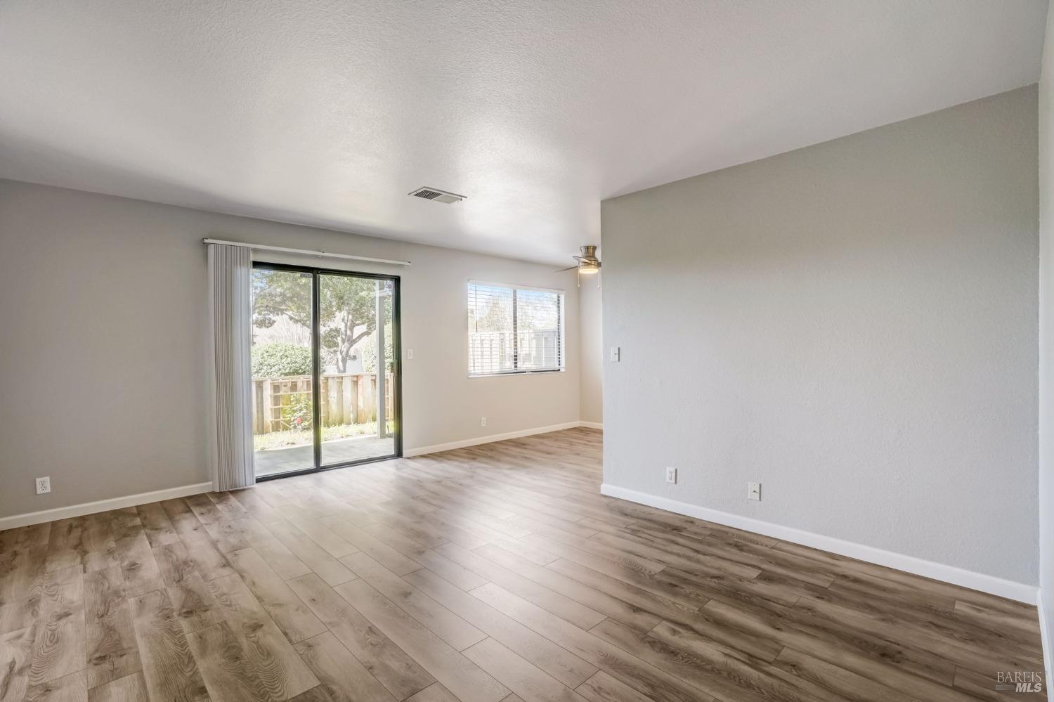 900 Cambridge Dr #133