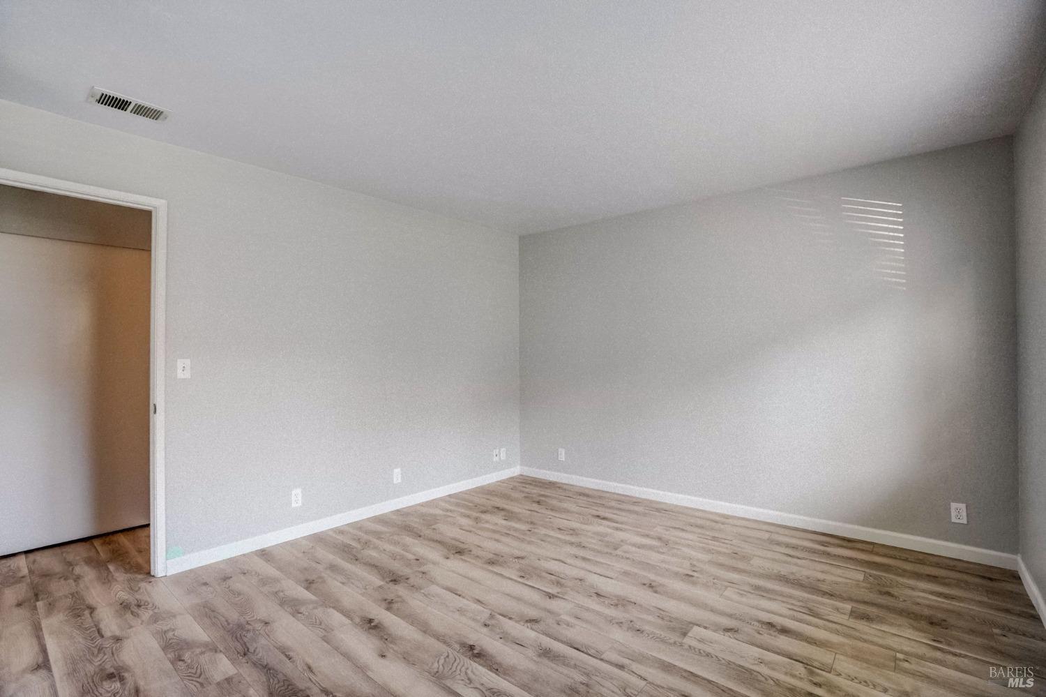 900 Cambridge Dr #133