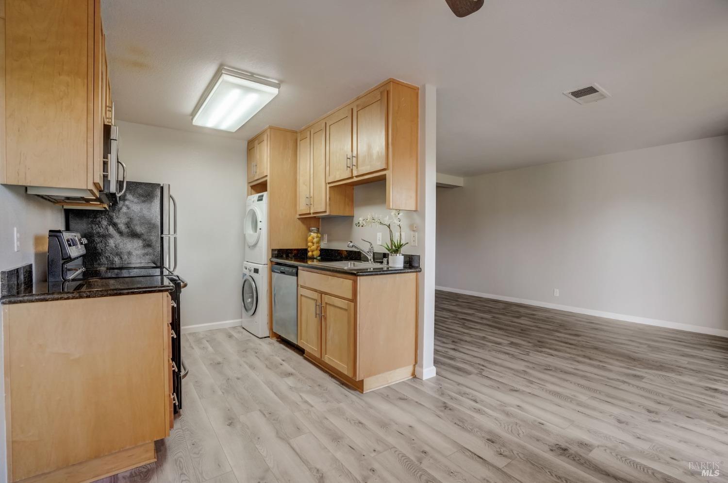 900 Cambridge Dr #133