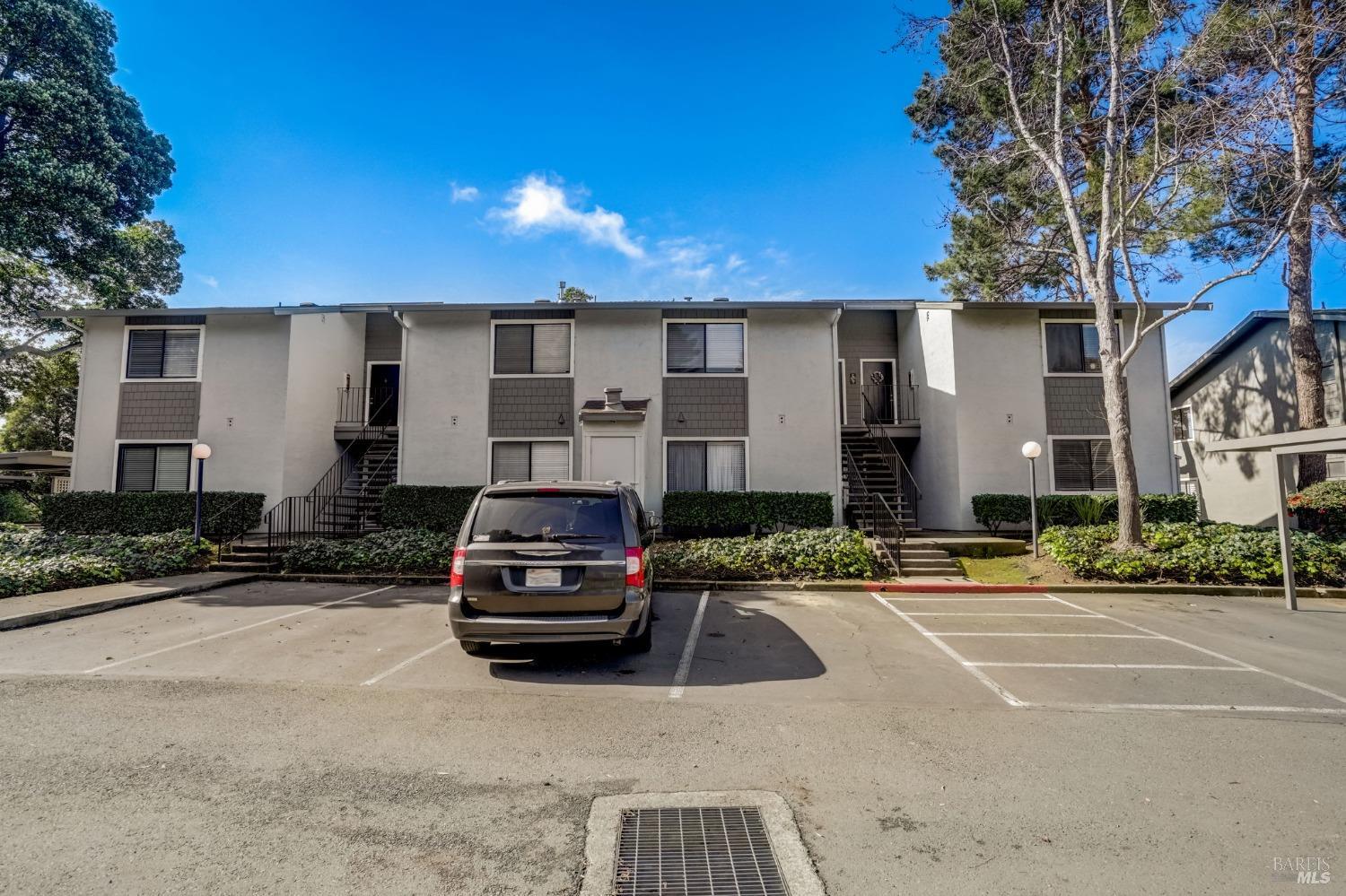 900 Cambridge Dr #133