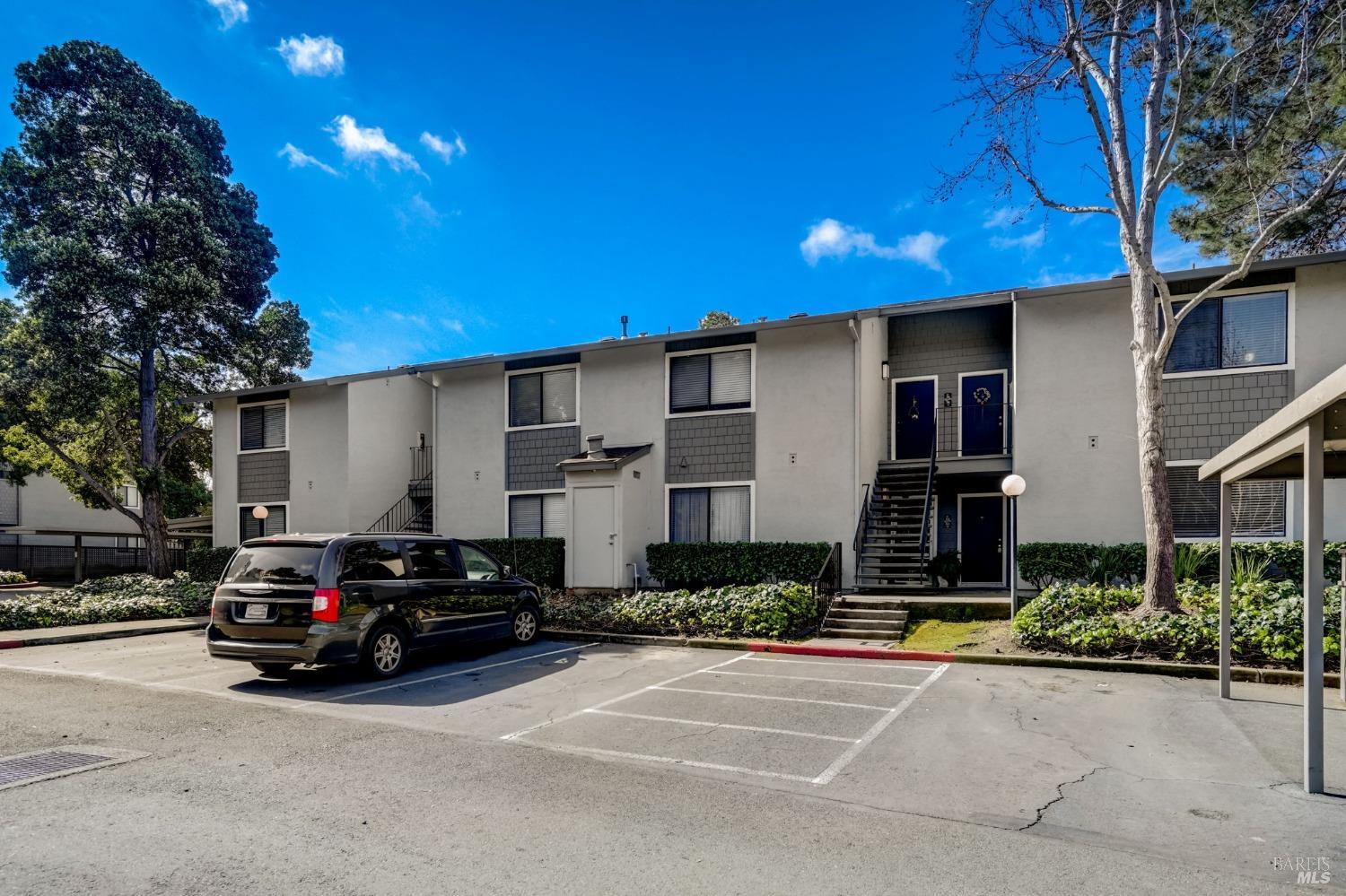 900 Cambridge Dr #133