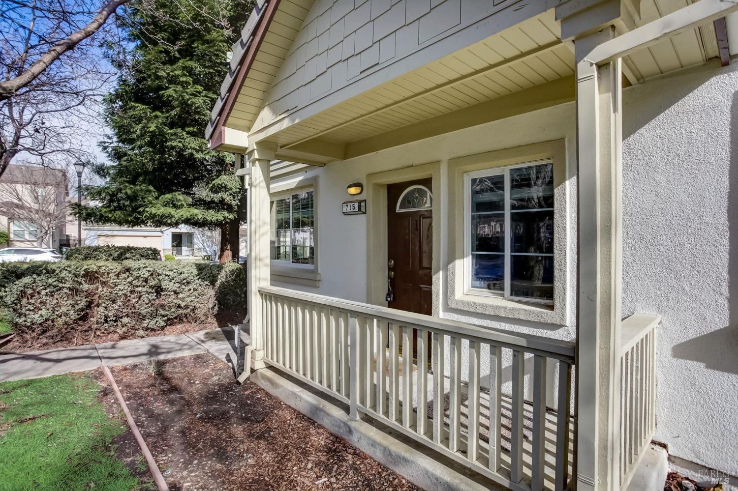 715 Daniels Ave