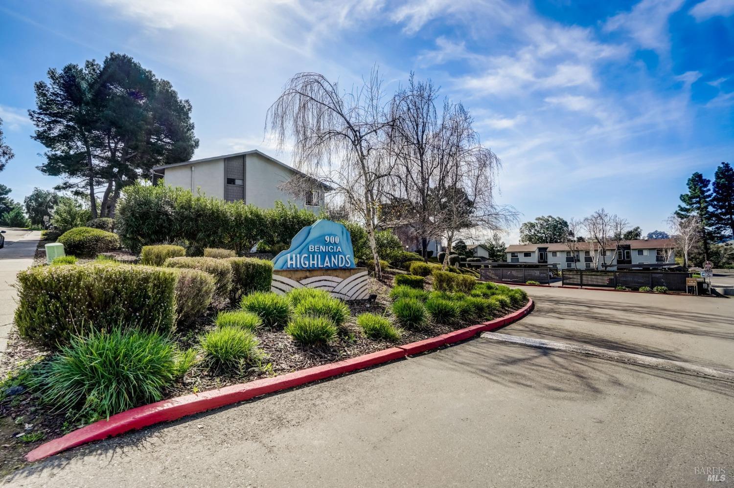 900 Cambridge Dr #137