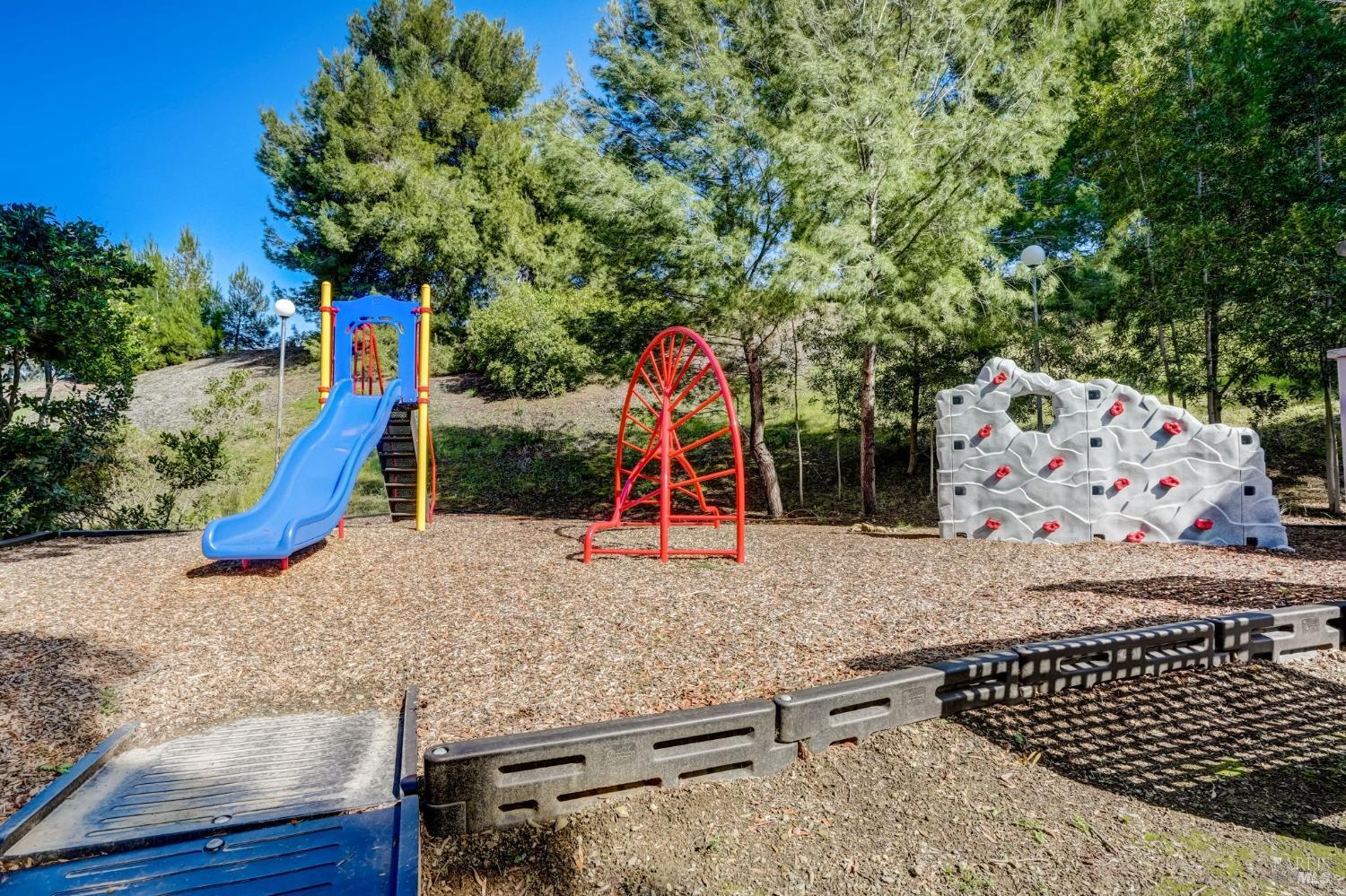 900 Cambridge Dr #137