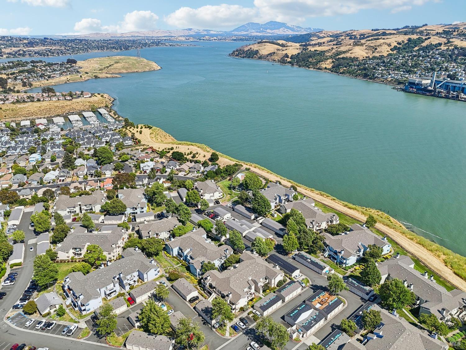 1201 Glen Cove Pkwy #713