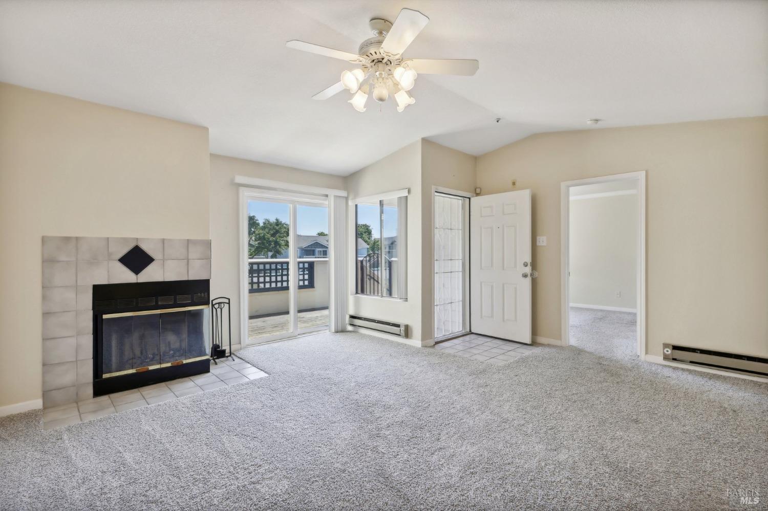 1201 Glen Cove Pkwy #713