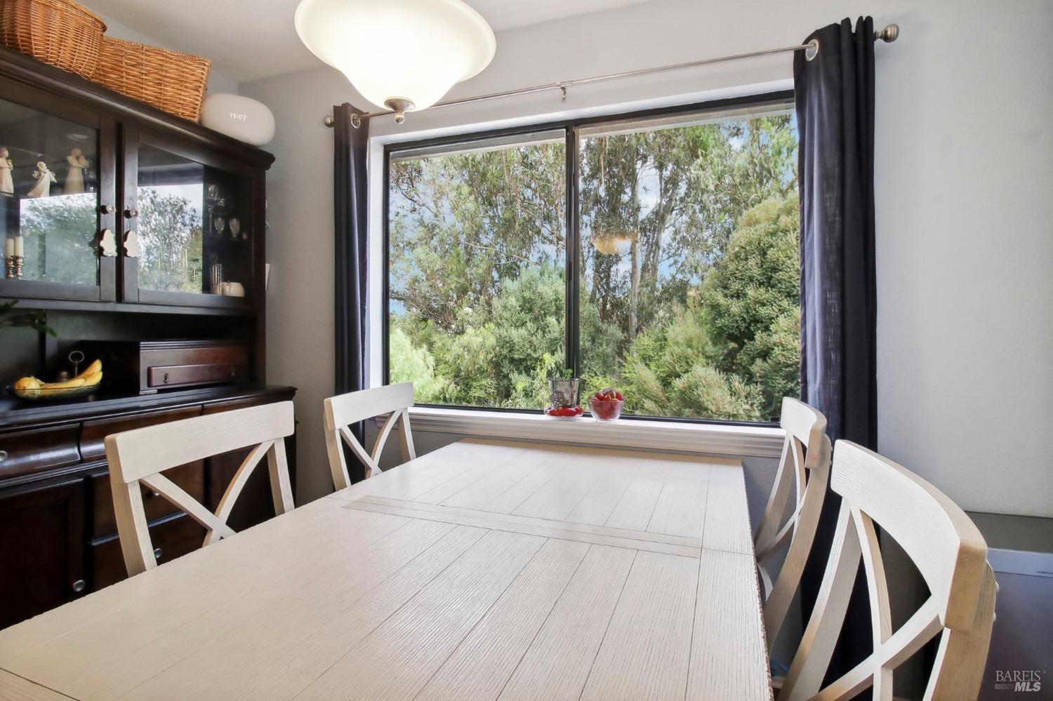 900 Cambridge Dr #18