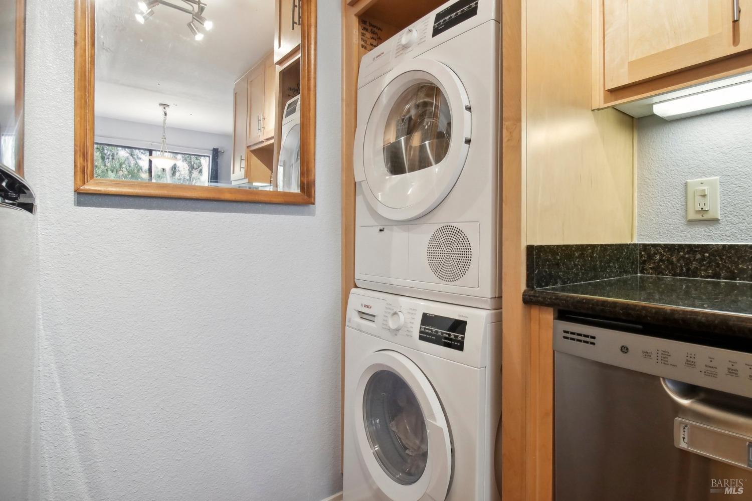 900 Cambridge Dr #18