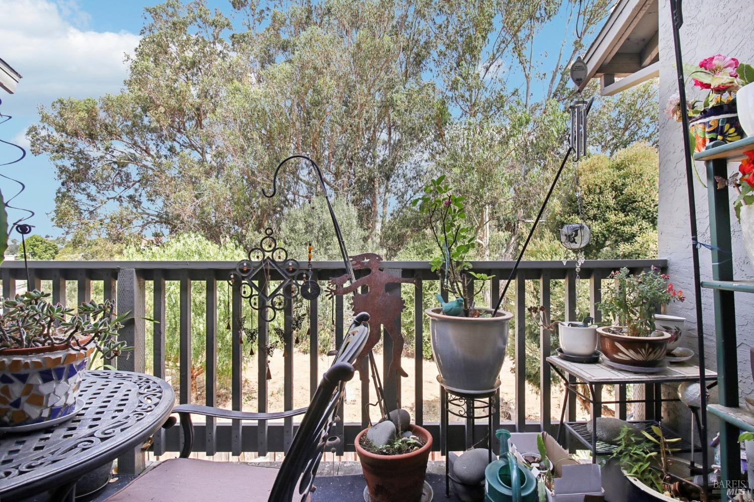 900 Cambridge Dr #18