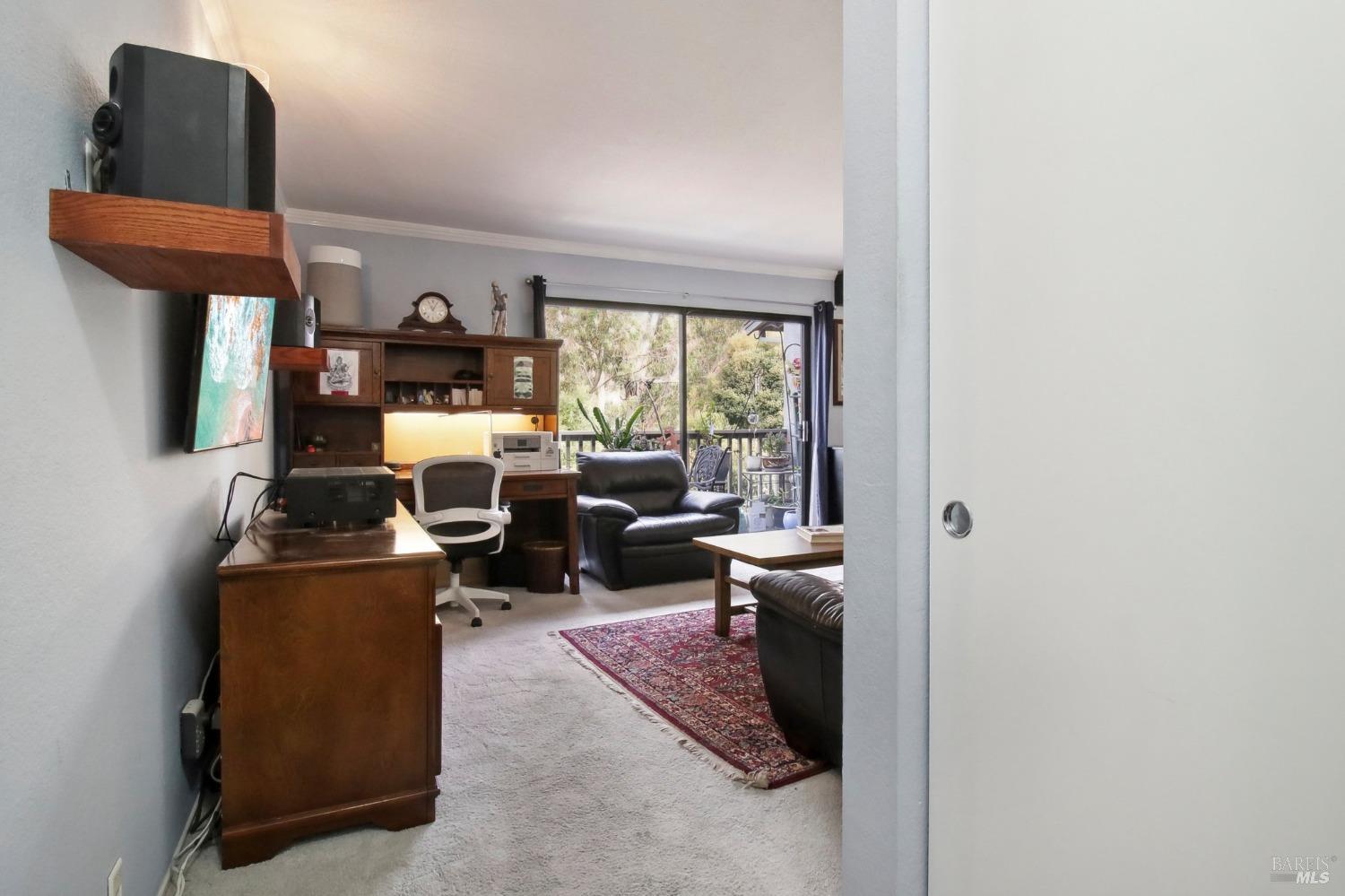 900 Cambridge Dr #18