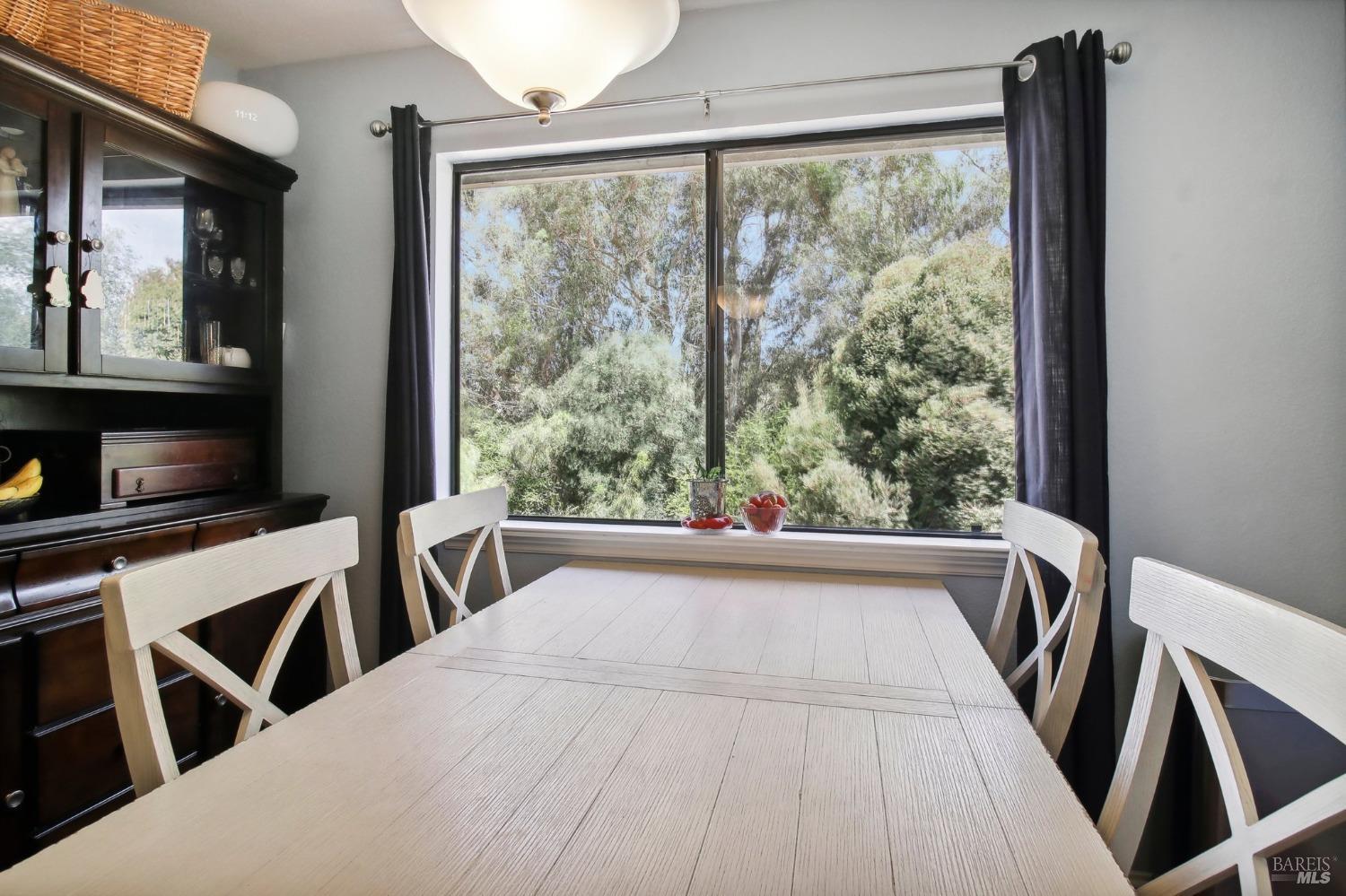 900 Cambridge Dr #18