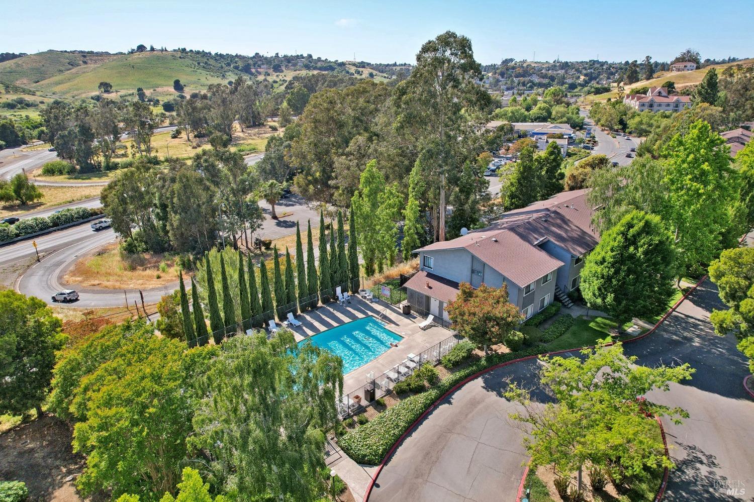 900 Cambridge Dr #18